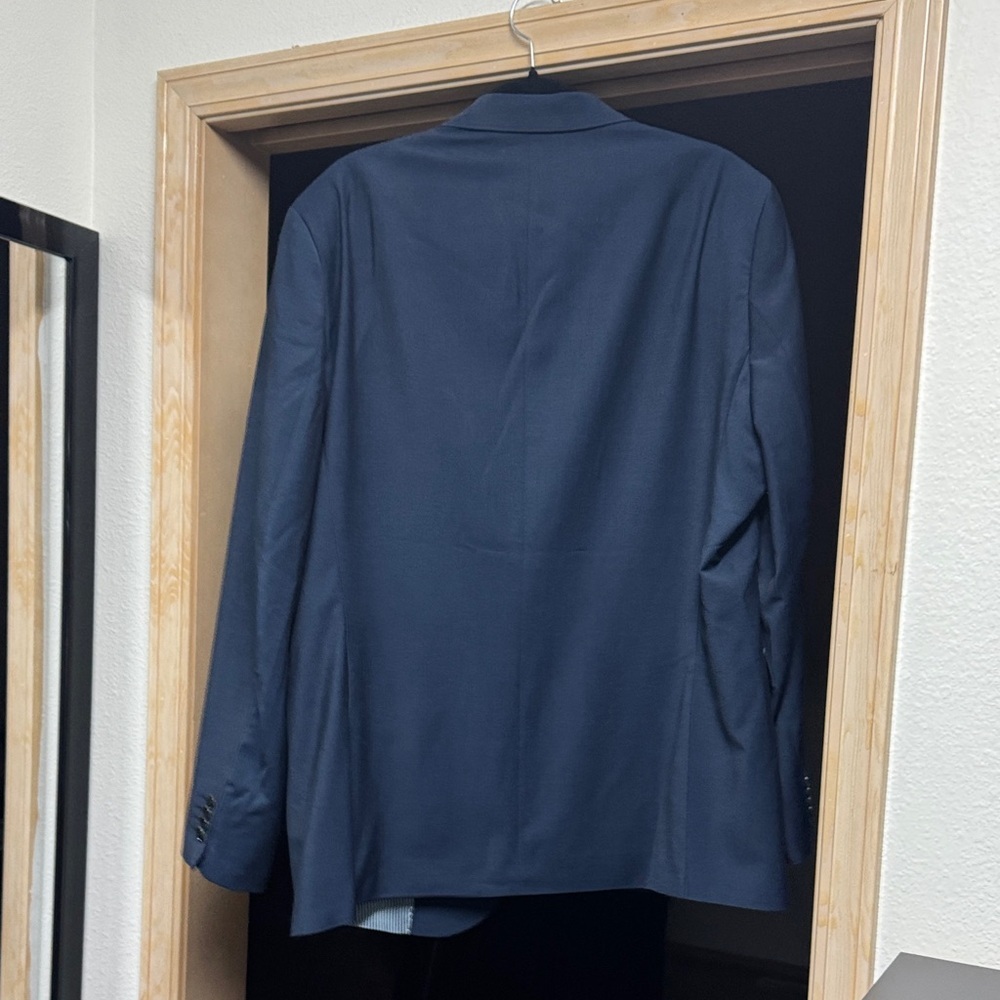 H&M Men's Classic Navy Blazer - Picture 3 of 4